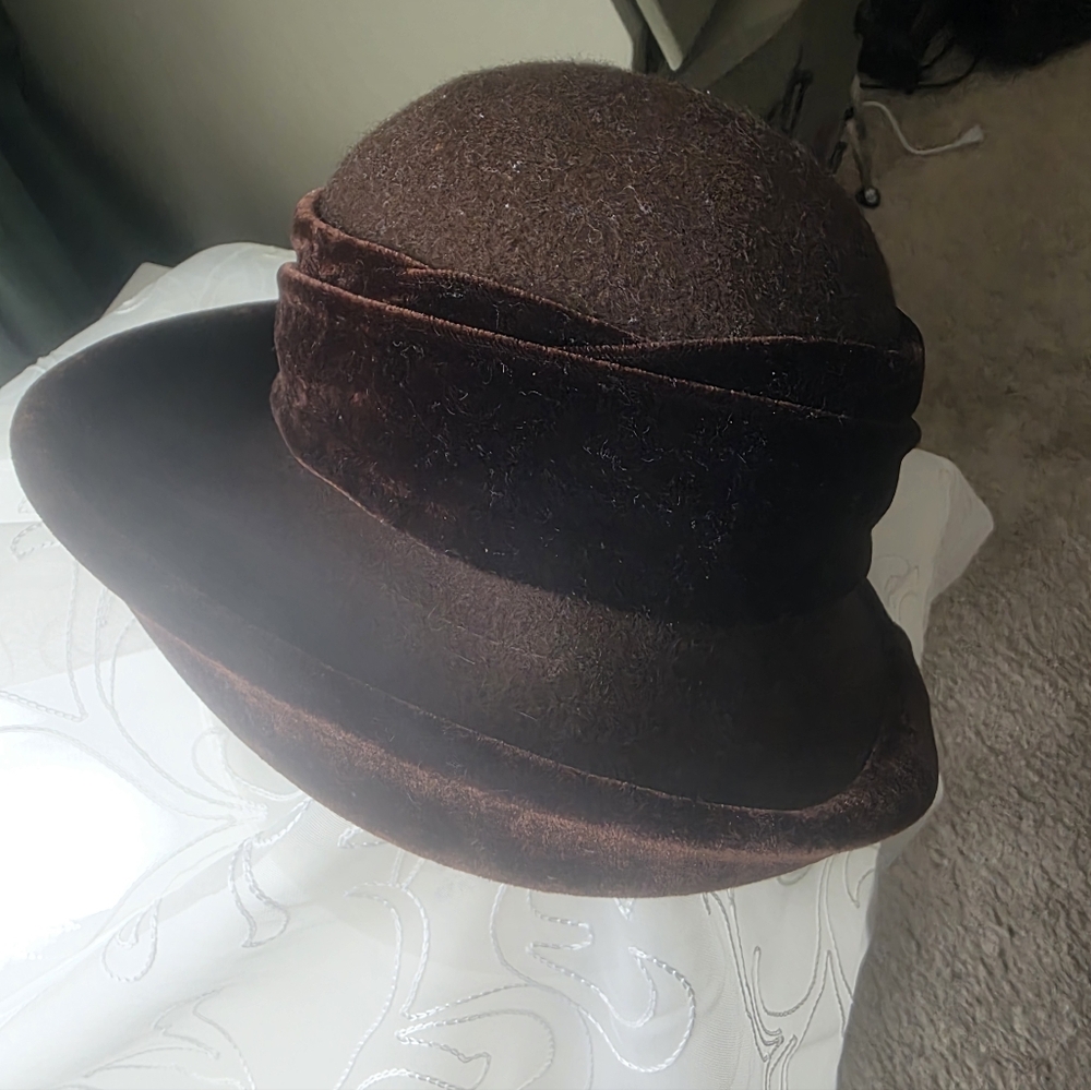 Elegant Brown Wool Women's Hat